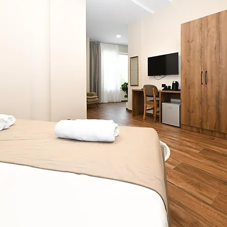 New York G Dajt Hotel Tirana