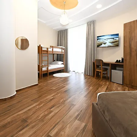 Hotel New York G Dajt Tirana