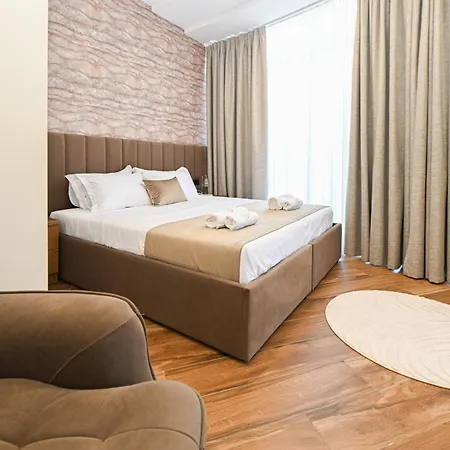 Hotel New York G Dajt Tirana