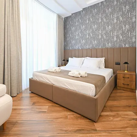 Hotel New York G Dajt Tirana